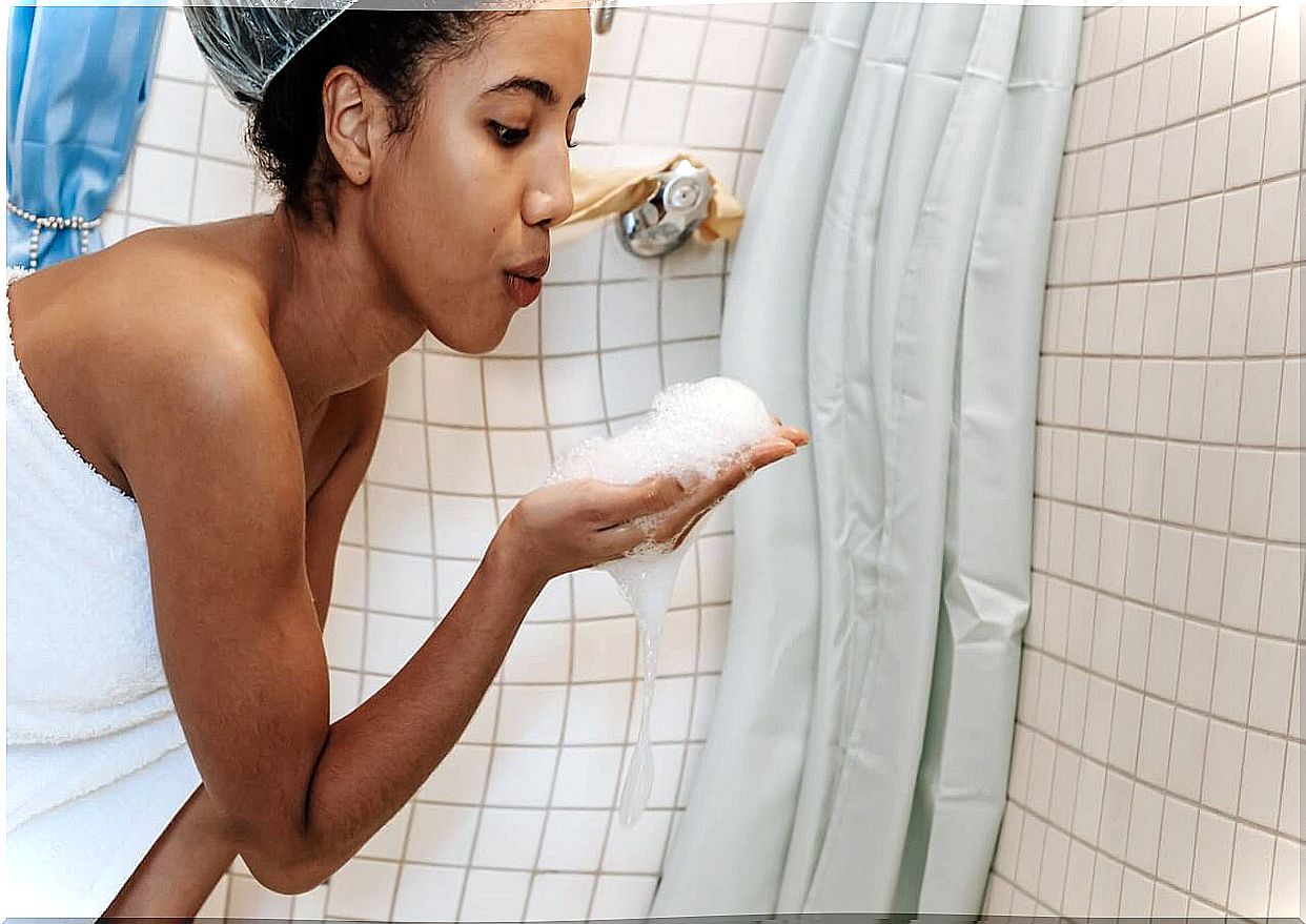 7 bad habits we follow in the shower and we don't know they hurt us