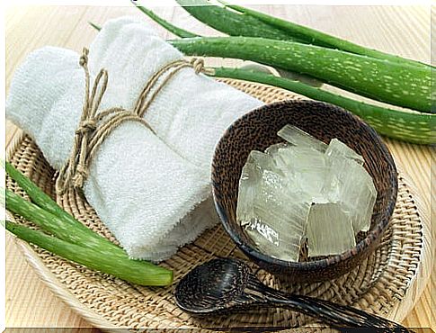 Aloe vera for tired feet