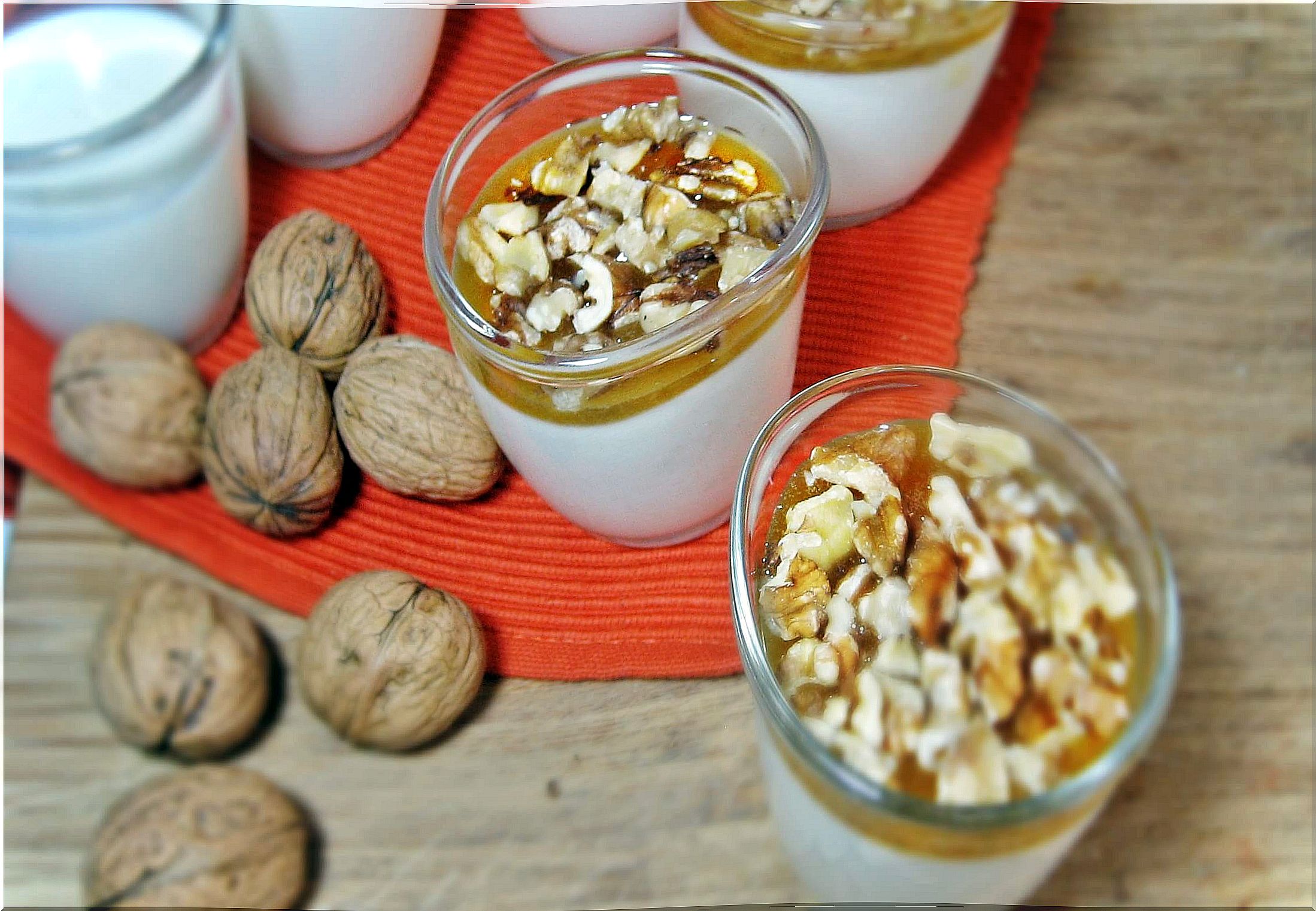 Yogurt with walnuts and wheat germ