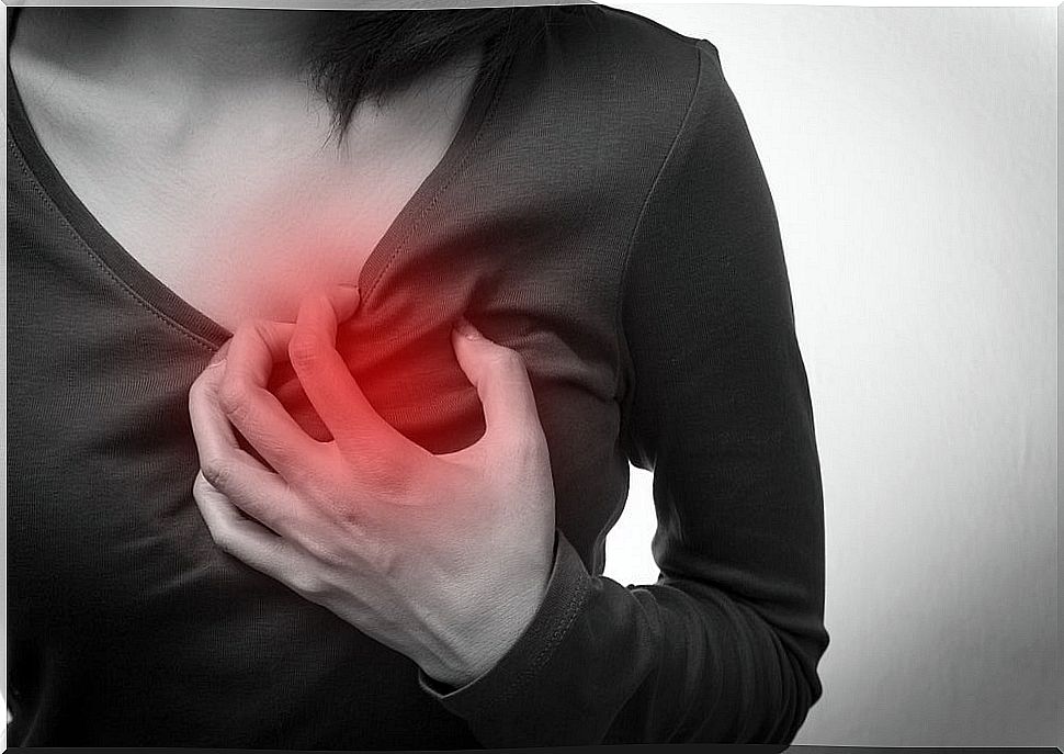 5 symptoms of cardiac arrest that only occur in women