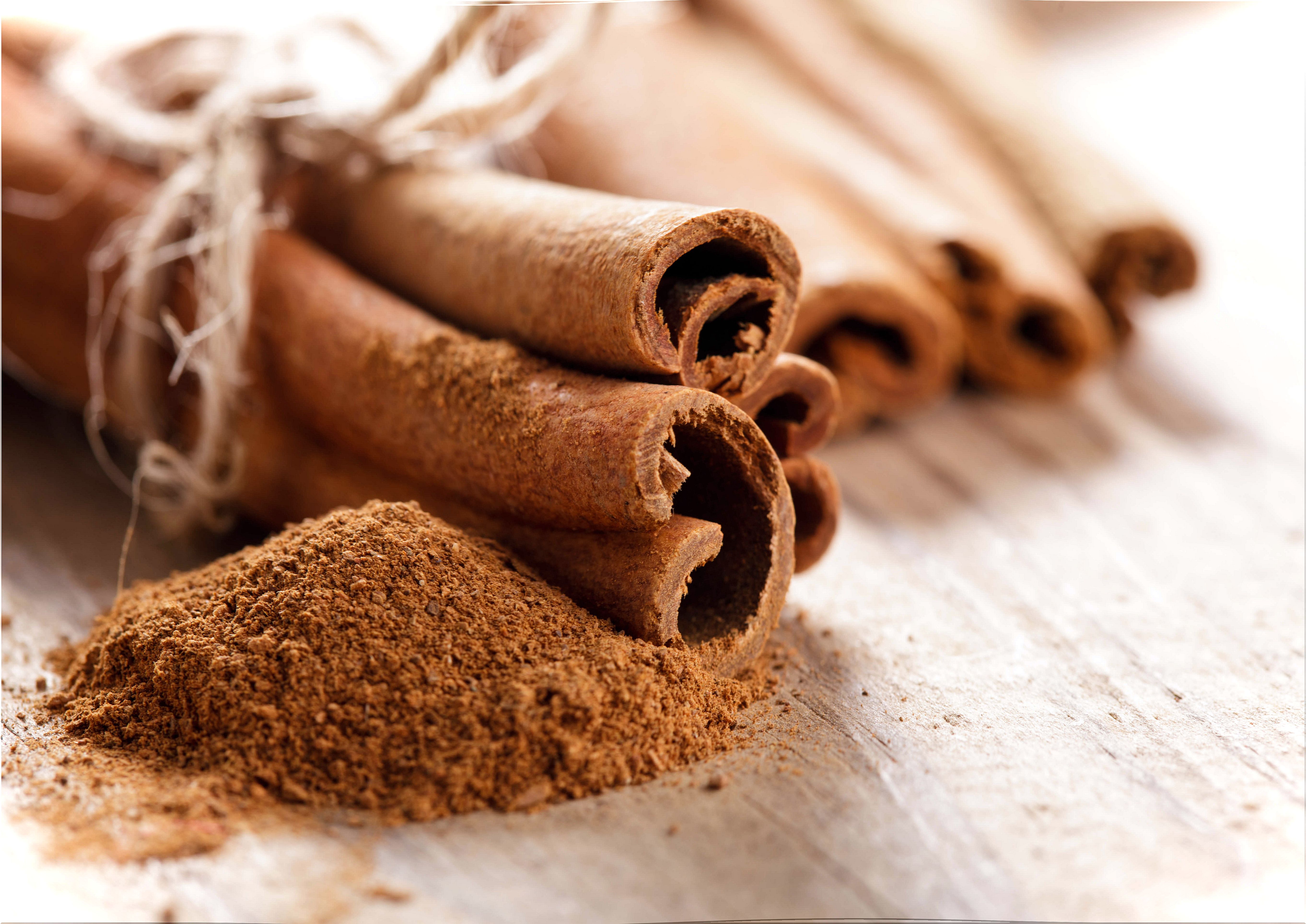 Cinnamon and ginger promote the elimination of mucus and prevent throat discomfort